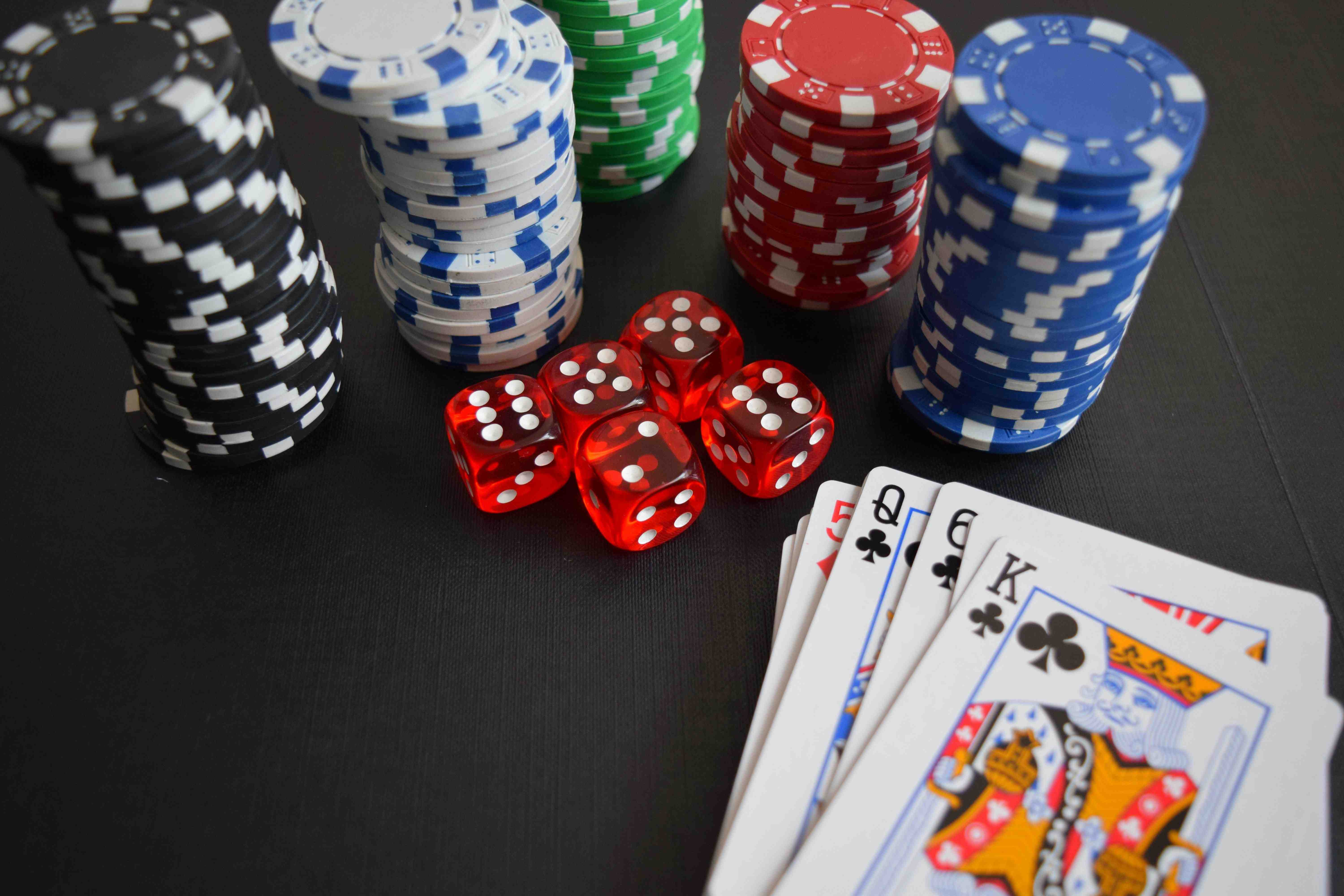 Tampilan aplikasi diamon138 di layar ponsel untuk taruhan sportsbook dan kasino